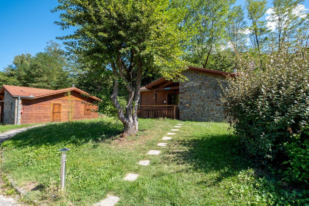 Le Hameau Du Comte De Foix - 11 Chalets En Ariege Mercus-Garrabet Exteriör bild